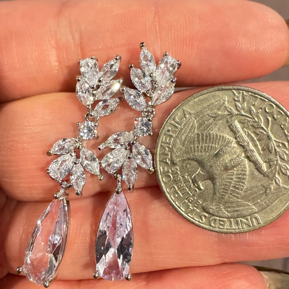 Crystal Leaf Earring - image 2